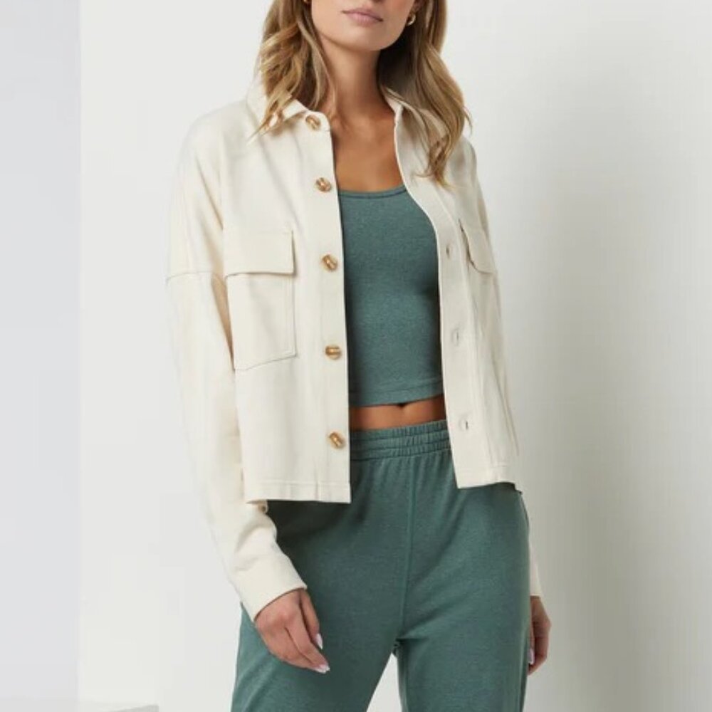 Vuori Mackenzie Cropped Shirt Jacket Button Cotton Shacket Natural Medium